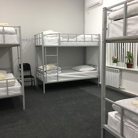 Jules Verne Hostel Tashkent Ngoại thất bức ảnh