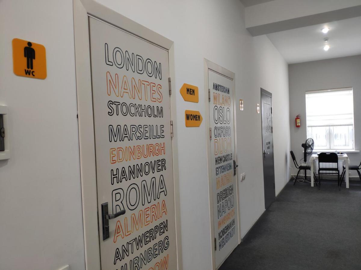 Jules Verne Hostel Tashkent Ngoại thất bức ảnh