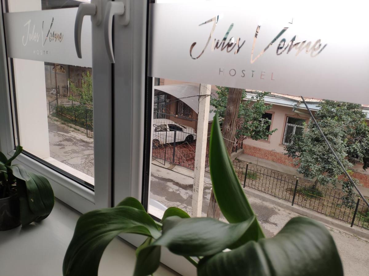Jules Verne Hostel Tashkent Ngoại thất bức ảnh