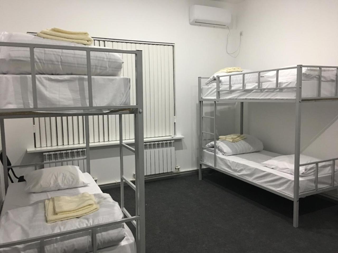 Jules Verne Hostel Tashkent Ngoại thất bức ảnh