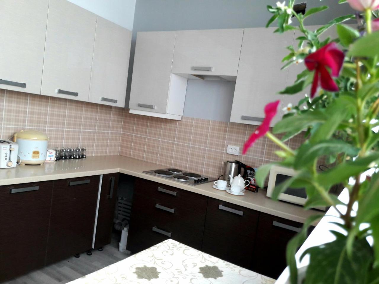 Jules Verne Hostel Tashkent Ngoại thất bức ảnh