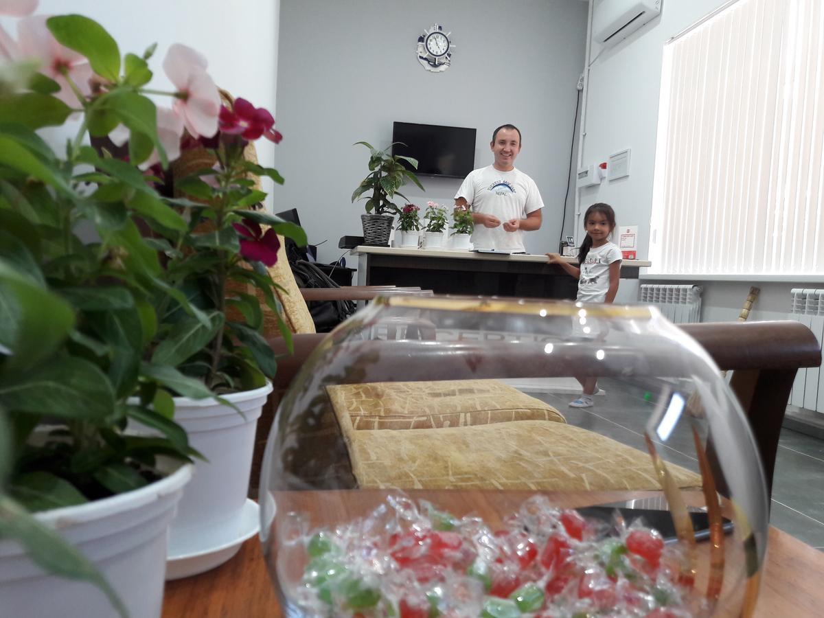 Jules Verne Hostel Tashkent Ngoại thất bức ảnh
