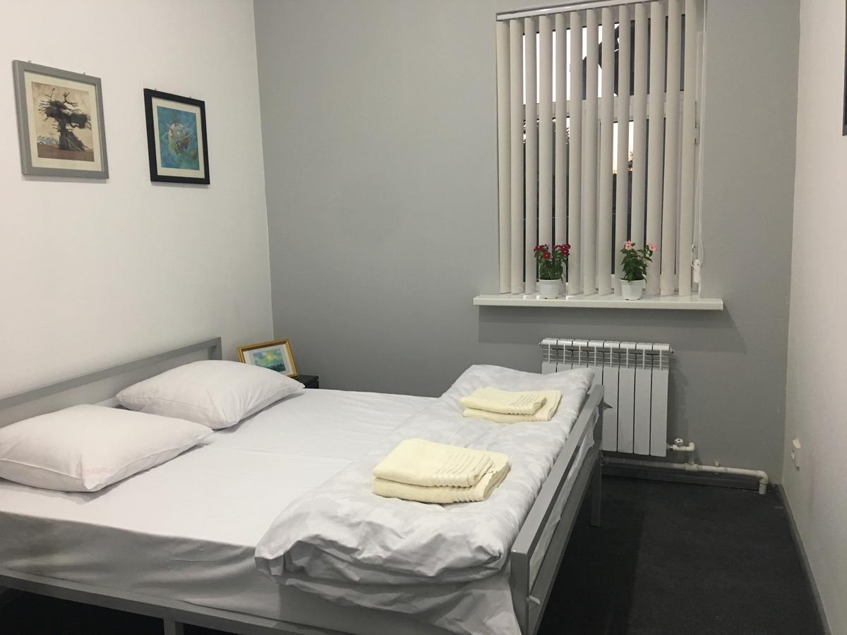 Jules Verne Hostel Tashkent Ngoại thất bức ảnh