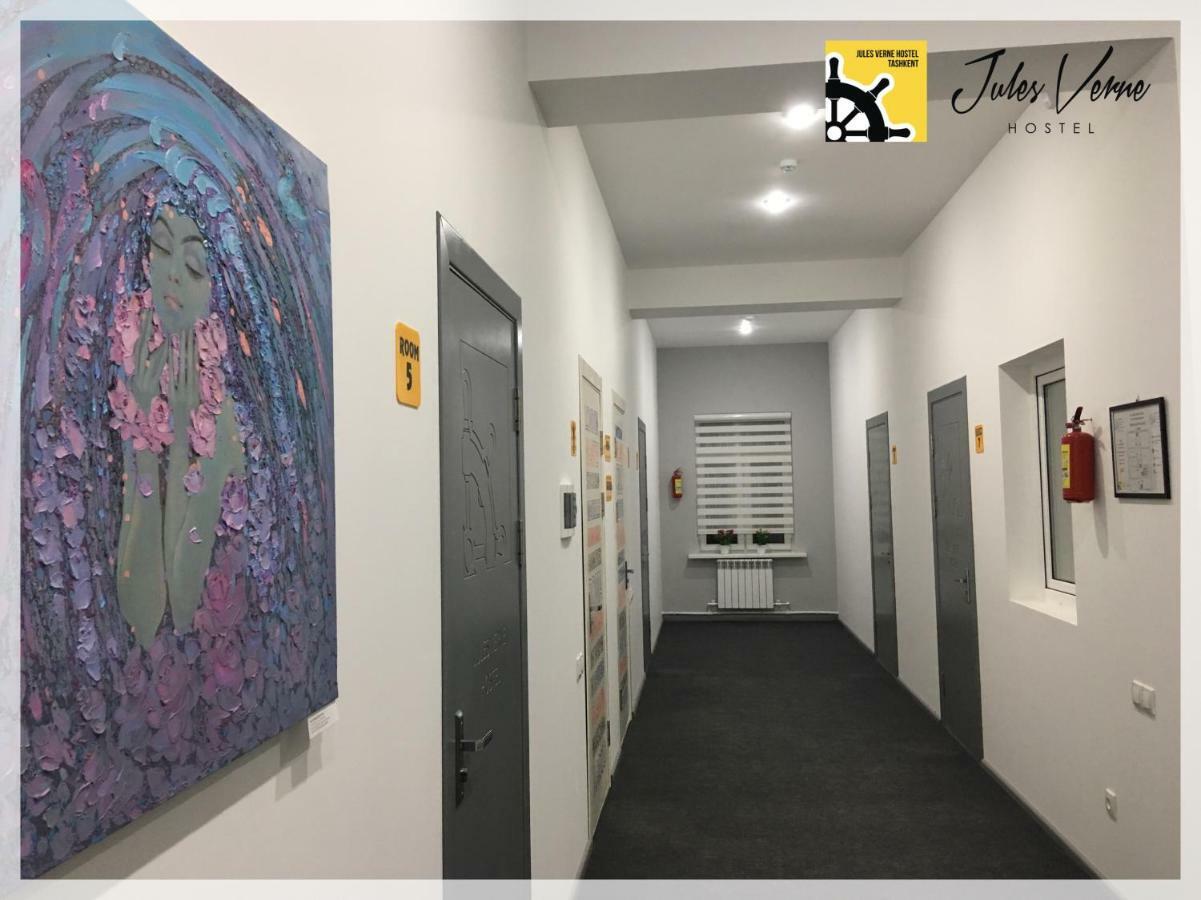 Jules Verne Hostel Tashkent Ngoại thất bức ảnh