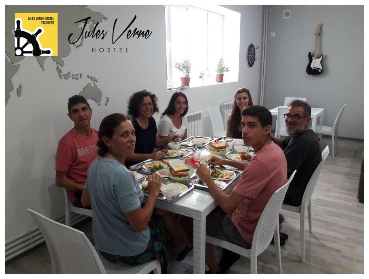 Jules Verne Hostel Tashkent Ngoại thất bức ảnh